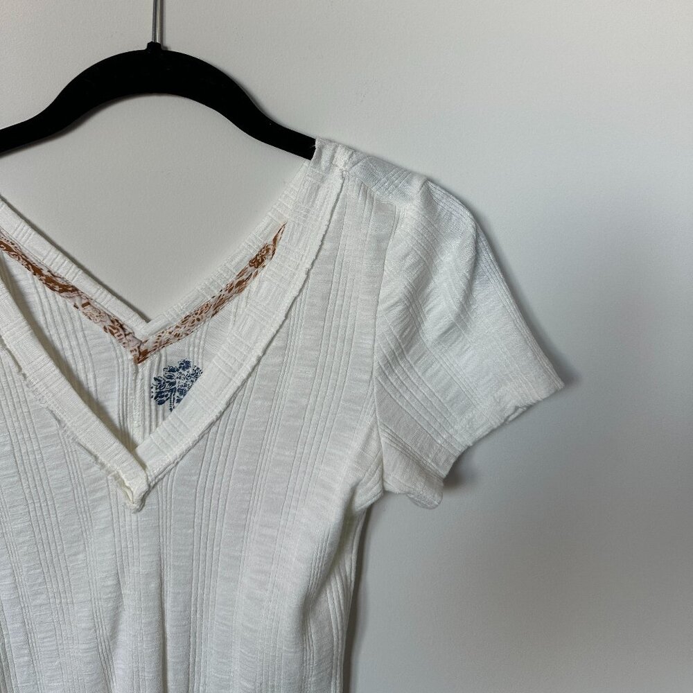 Women's Slim V-Neck Tee